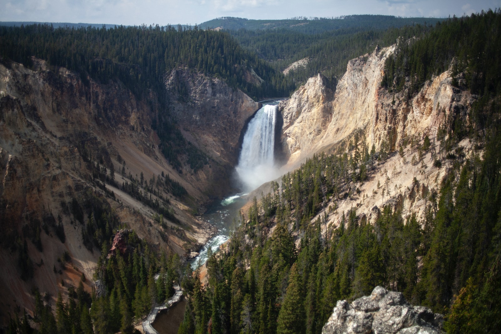 Rapid City to Yellowstone National Park Distance, Drive Hours, Stops