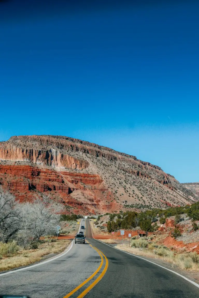 how old to rent a car in new mexico